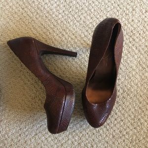 Jessica Simpson cognac heels size 10